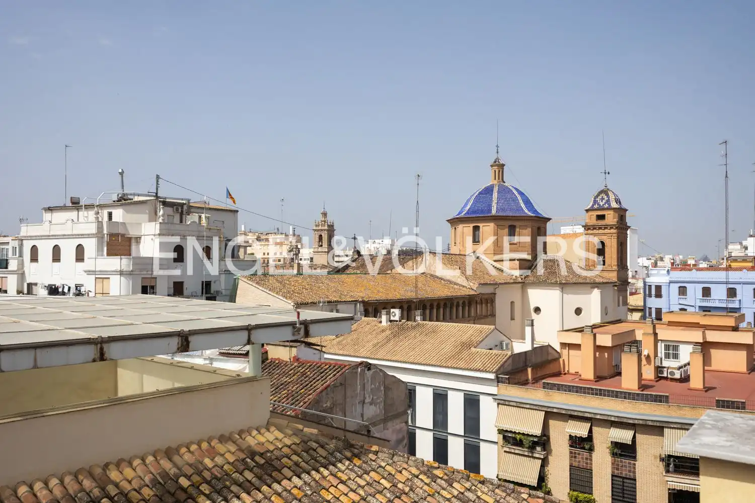 Vista exterior de Pis en venda en Valencia amb Calefacció, Parquet i Balcó