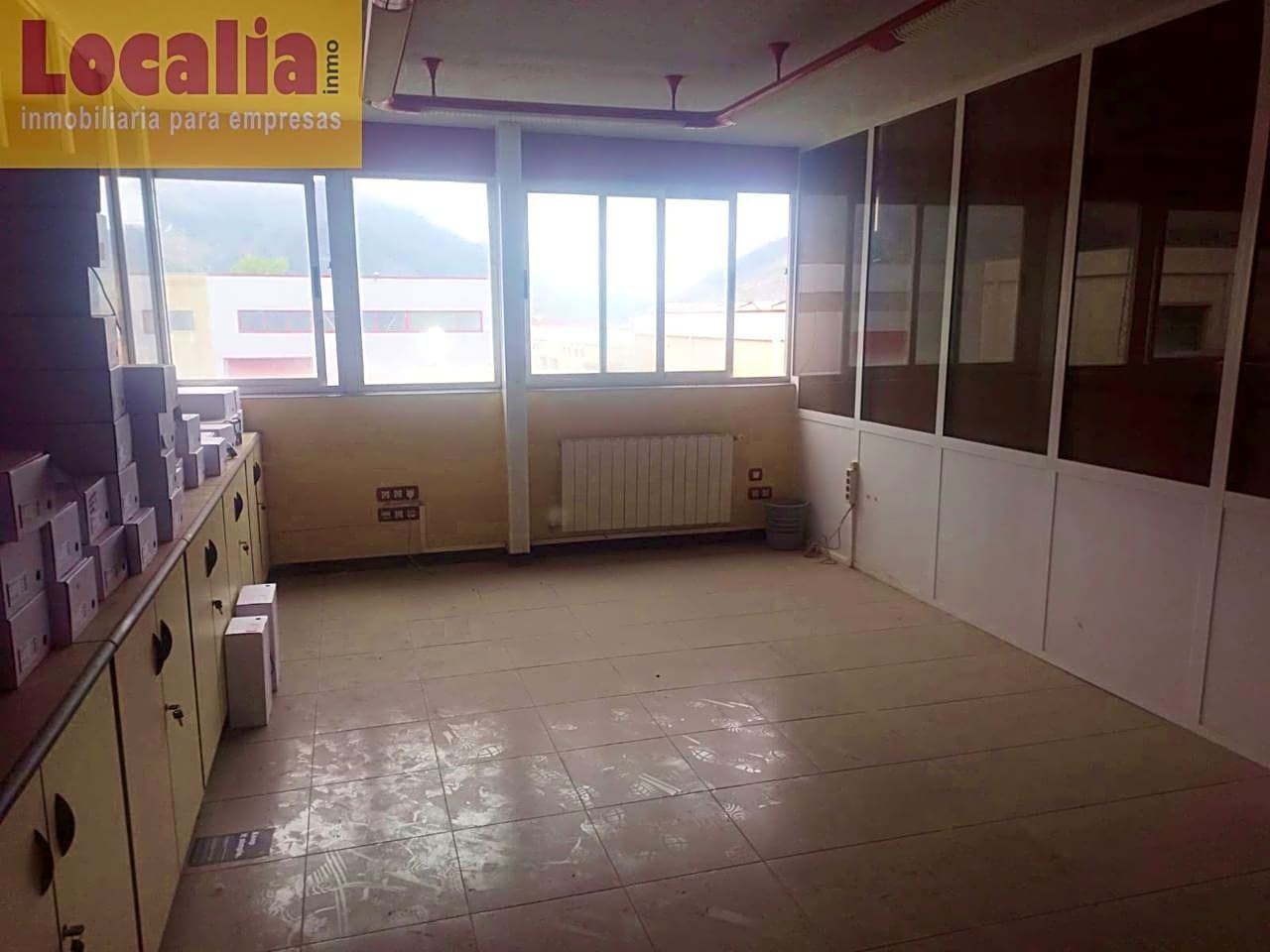 Oficina de lloguer en Los Corrales de Buelna 