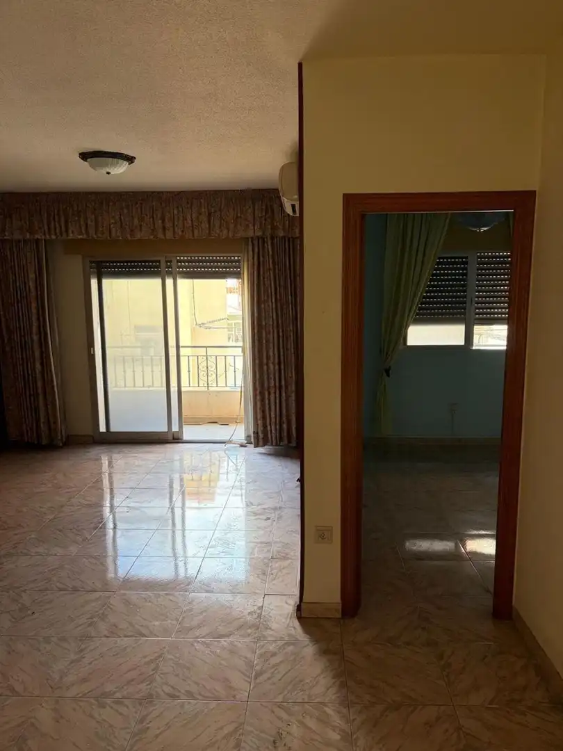 Flat for sale in Calle Manuel de Falla 32, imagen 3