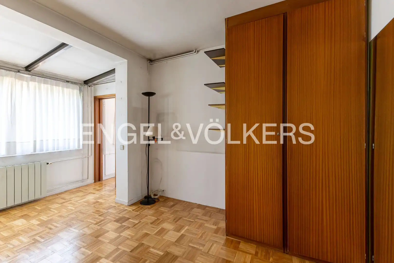 Sala d'estar de Àtic en venda en Madrid amb Calefacció, Parquet i Terrassa