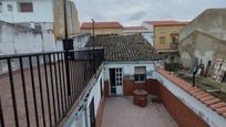 Vista exterior de Casa adosada en venda en Campanario amb Terrassa