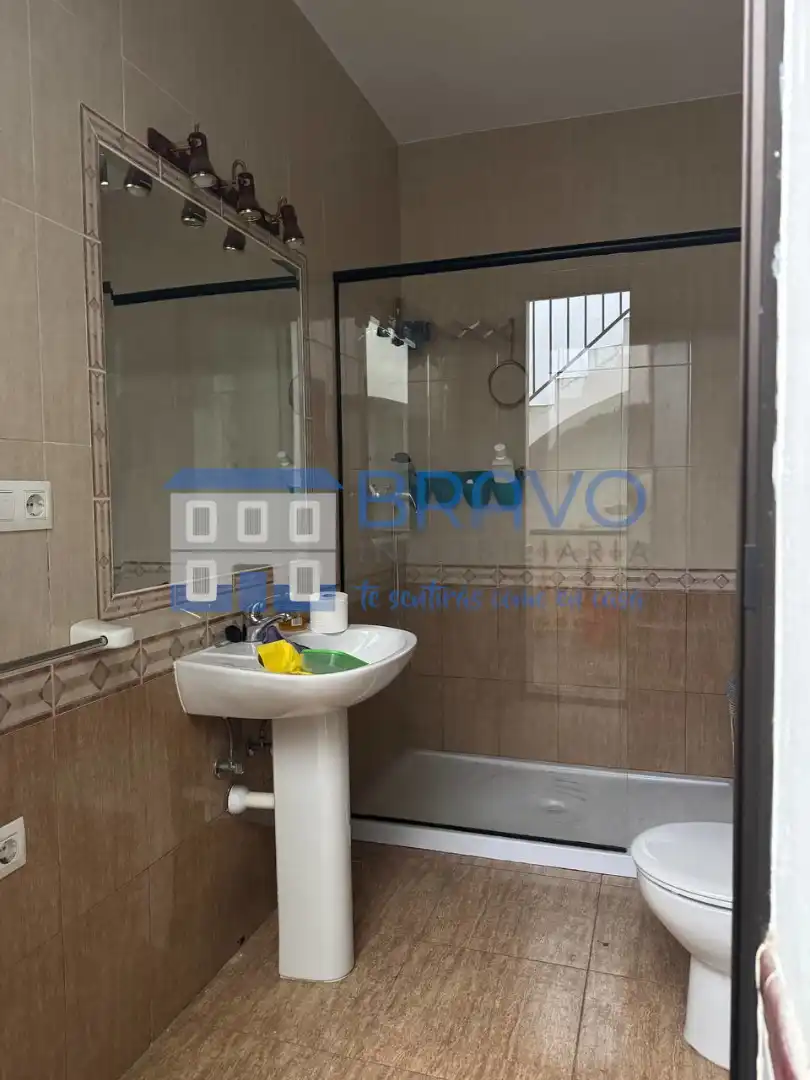 Badezimmer von Einfamilien-Reihenhaus zum Verkauf in Don Benito mit Terrasse und Abstellraum