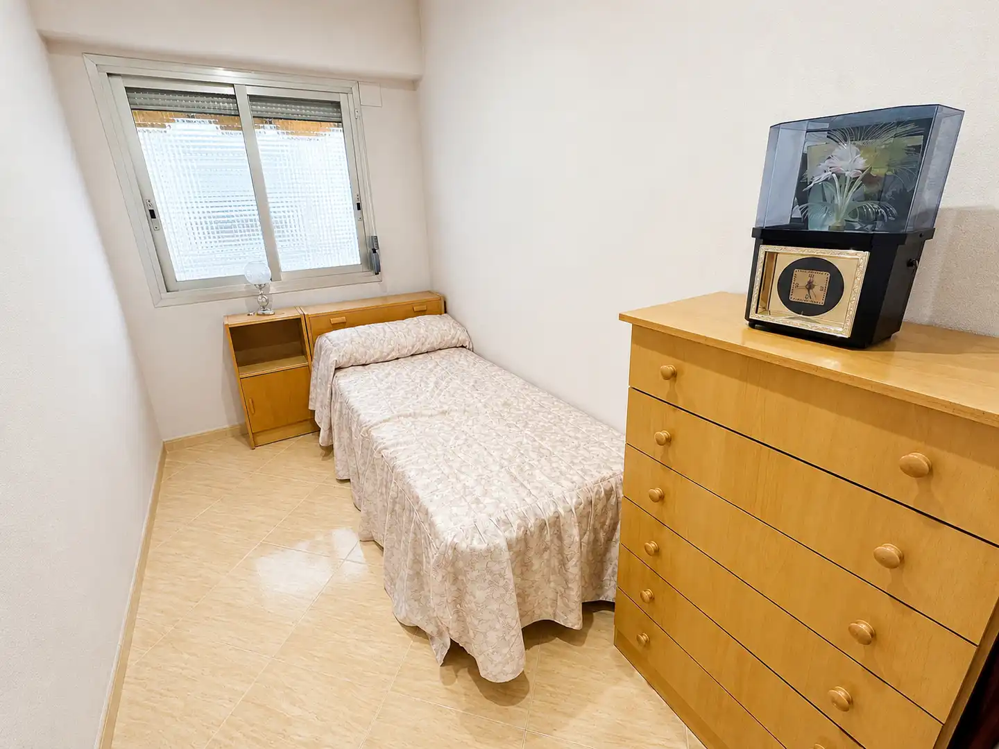 Bedroom of Flat for sale in Valencia  with Air Conditioner, Furnished and Oven