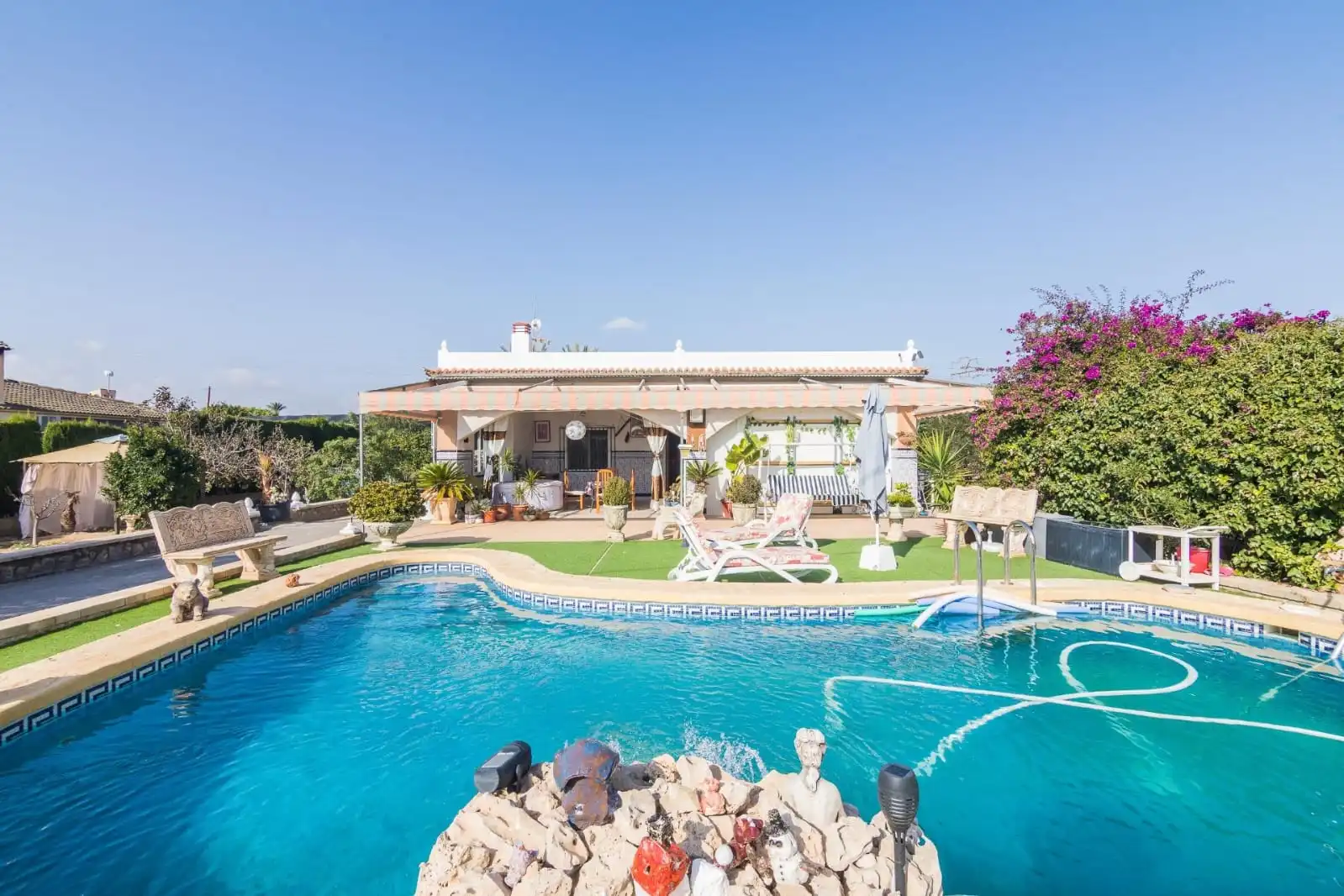 Piscina de Casa o chalet para compartir en Elche / Elx con Aire acondicionado, Calefacción y Jardín privado