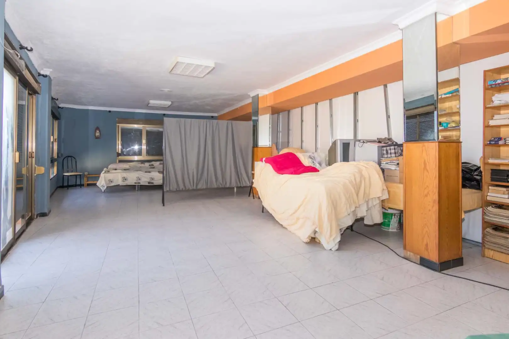 Buildings for sale in Tormos