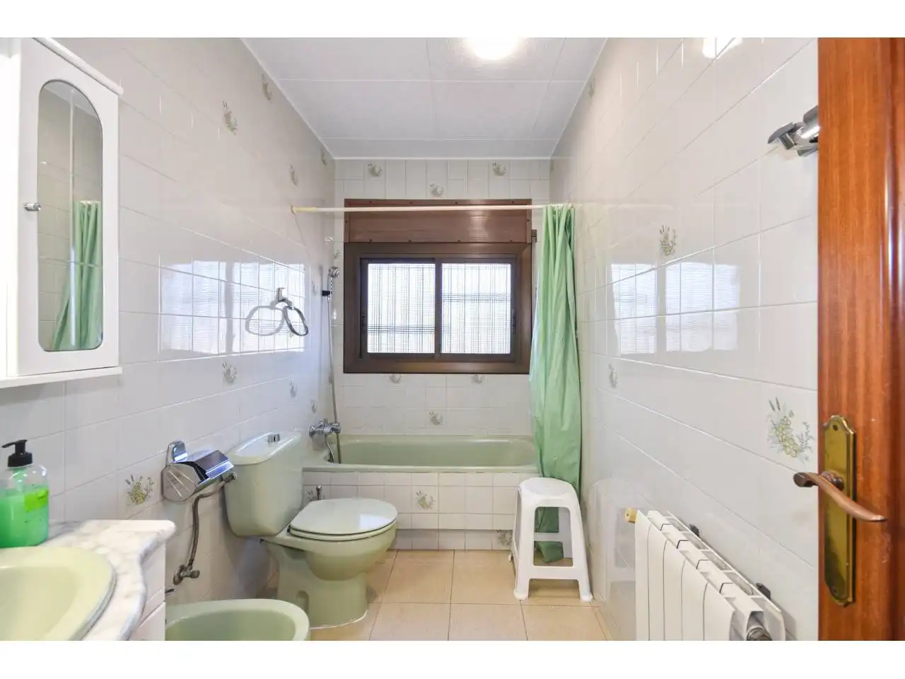 Baño de Casa o chalet en venta en Santa Perpètua de Mogoda con Aire acondicionado, Calefacción y Jardín privado