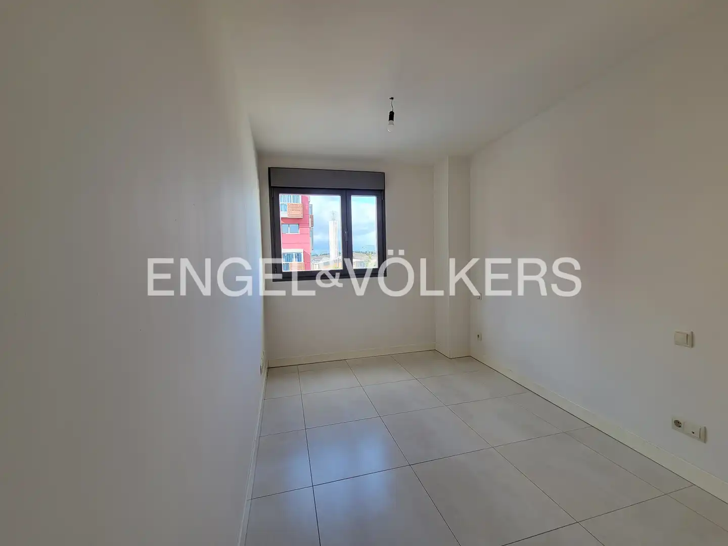 Piso en venta en Madrid con Calefacción y Piscina
