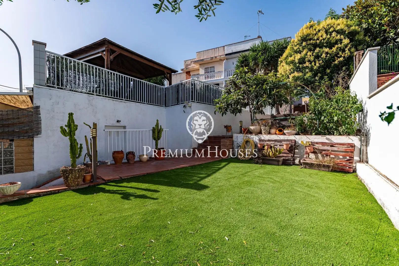Terrassa de Casa adosada en venda en Castelldefels amb Aire condicionat, Calefacció i Jardí privat