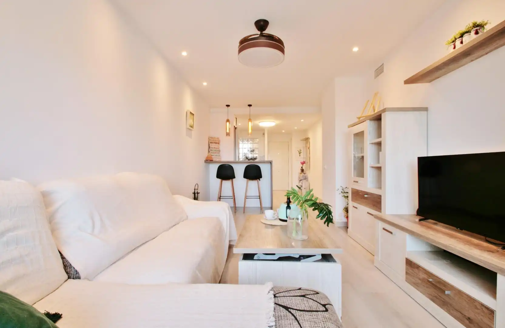 Sala de estar de Apartamento en venta en Almería con Aire acondicionado, Jardín privado y Terraza