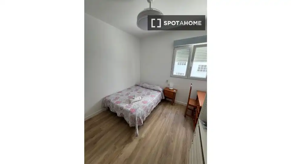 Habitación de Piso para compartir en Málaga con Aire acondicionado, Calefacción y Amueblado