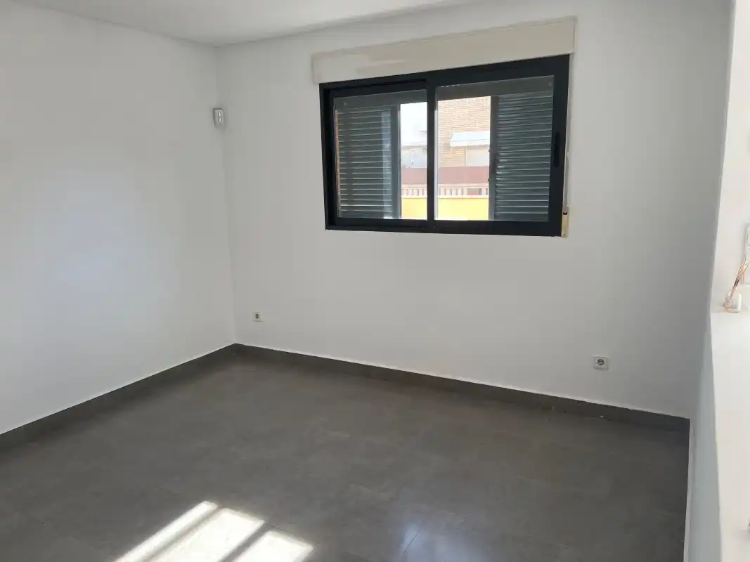 Adosado con piscina en venta en Carrer Elionor Ripoll, imagen 11