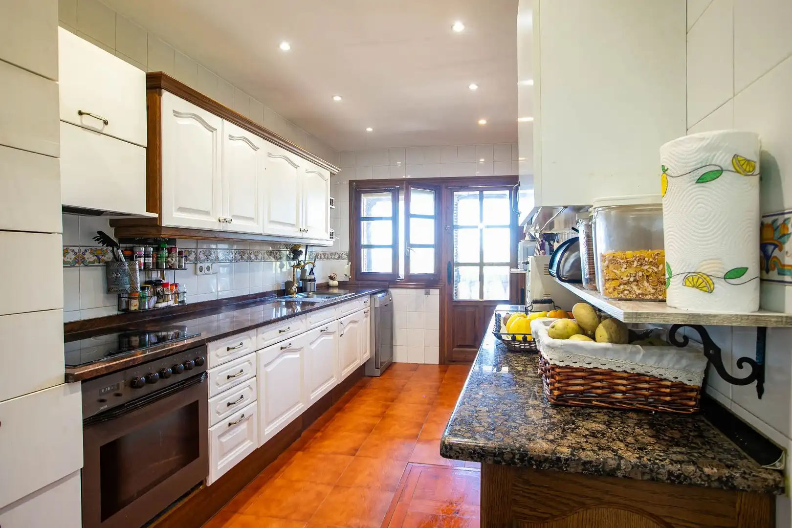 Kitchen of Houses for sale in Legarda  with Air Conditioner, Heating and Private garden