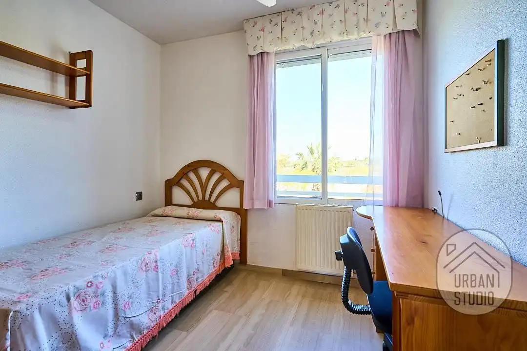 Dormitori de Casa o xalet en venda en Alicante / Alacant amb Aire condicionat, Calefacció i Terrassa