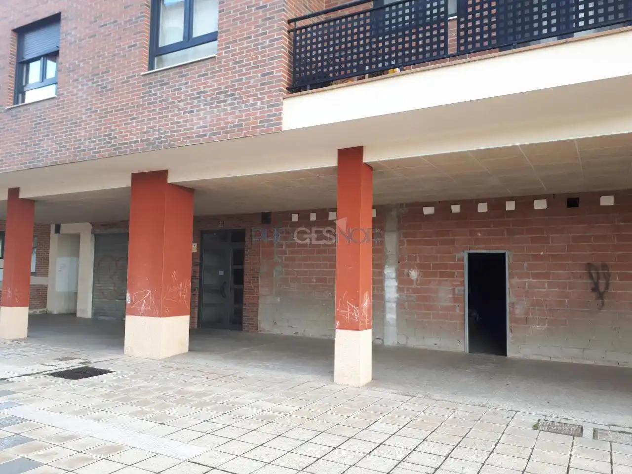 Local comercial en venda a Rosalia de castro, imagen 7