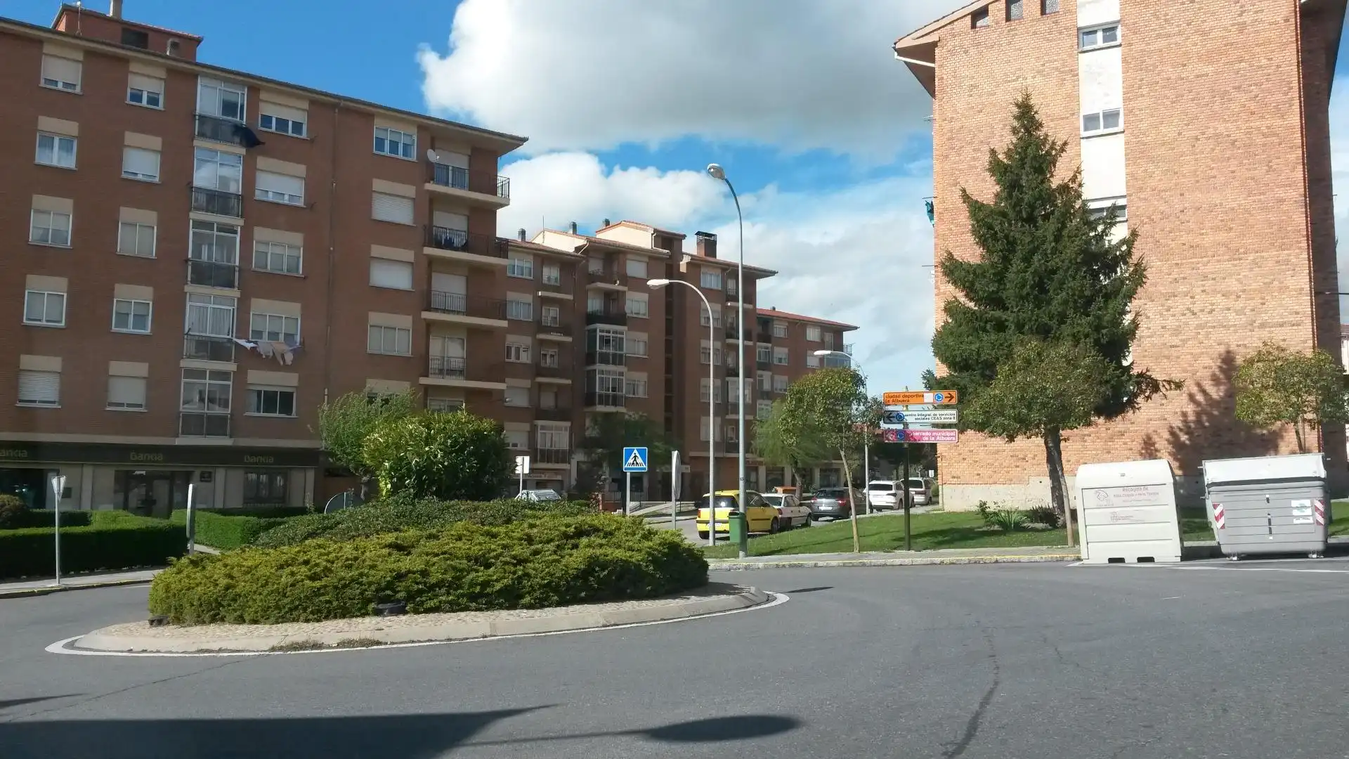 Vista exterior de Pis en venda en Segovia amb Calefacció, Parquet i Terrassa