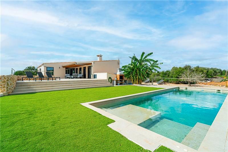 Swimming pool of Country house for sale in Campos  with Air Conditioner, Heating and Private garden