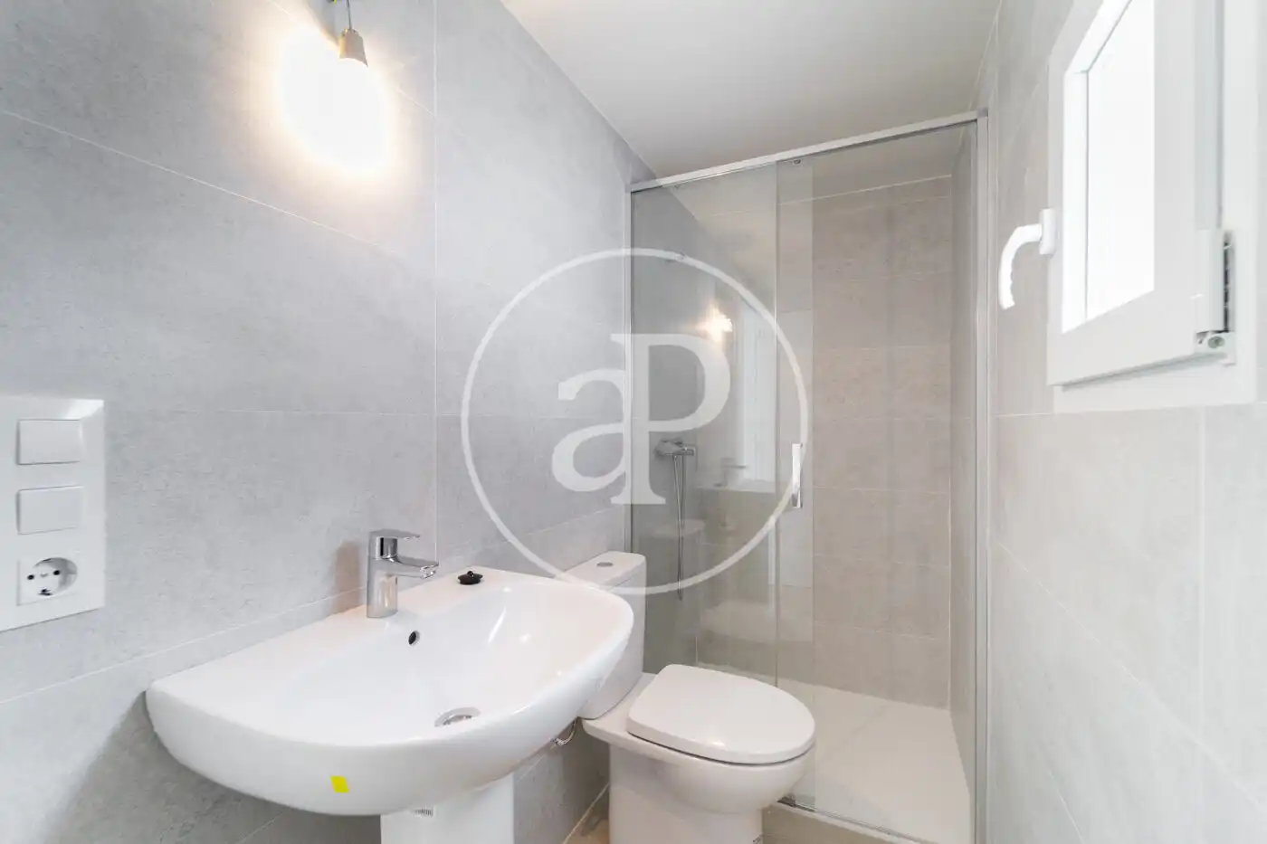 Bathroom of Houses for sale in Dénia  with Air Conditioner, Heating and Private garden