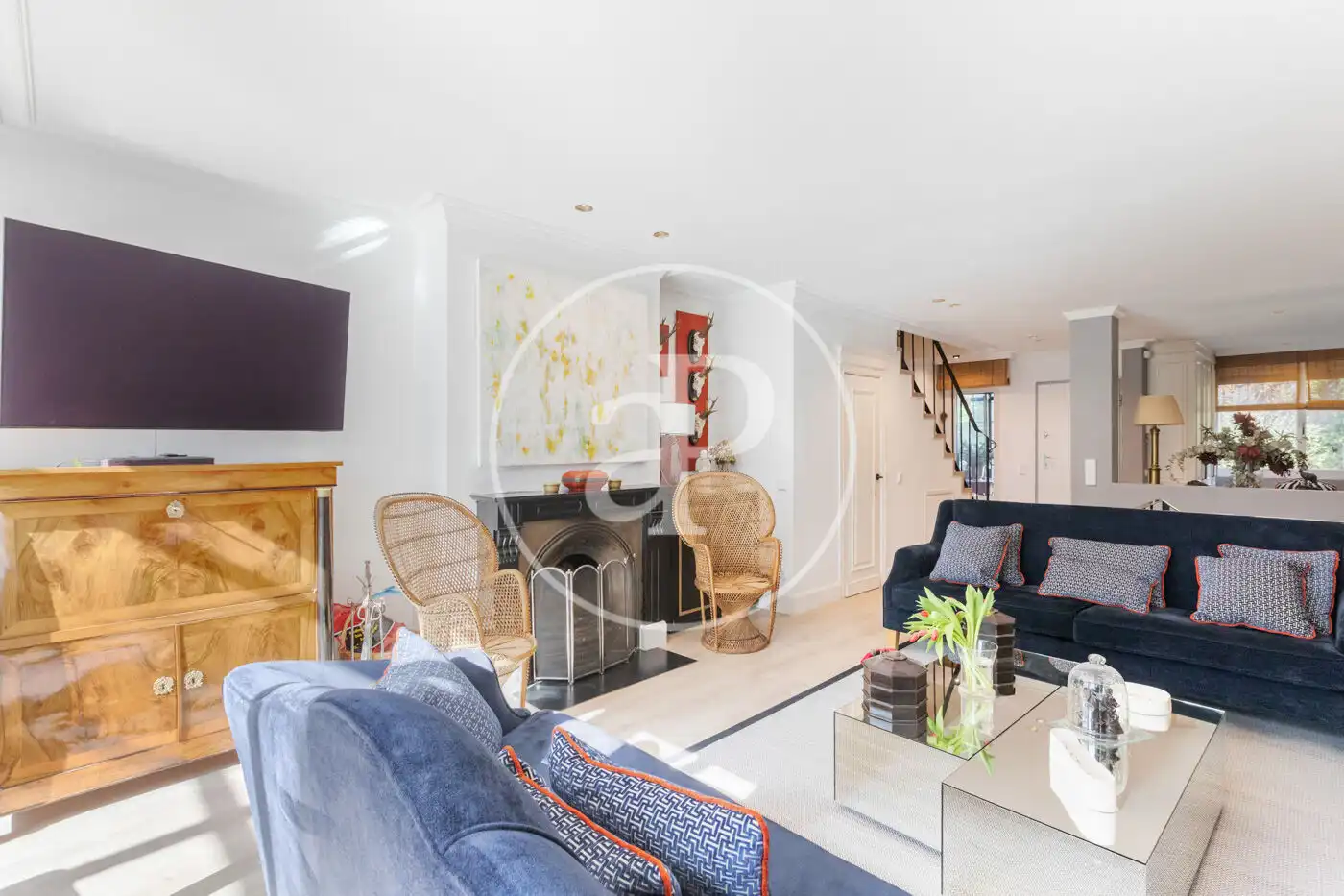 Sala de estar de Casa adosada en venta en La Moraleja con Aire acondicionado, Calefacción y Jardín privado