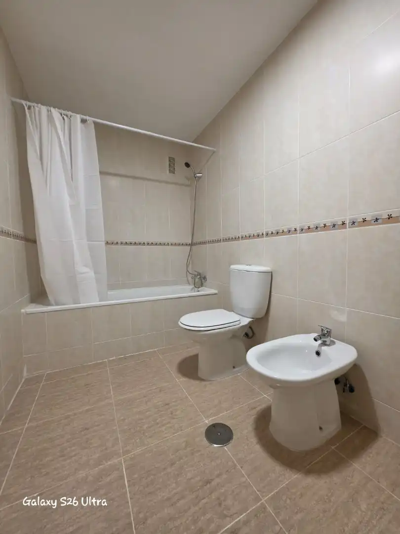 Baño de Piso de alquiler en Albatera con Trastero y Amueblado