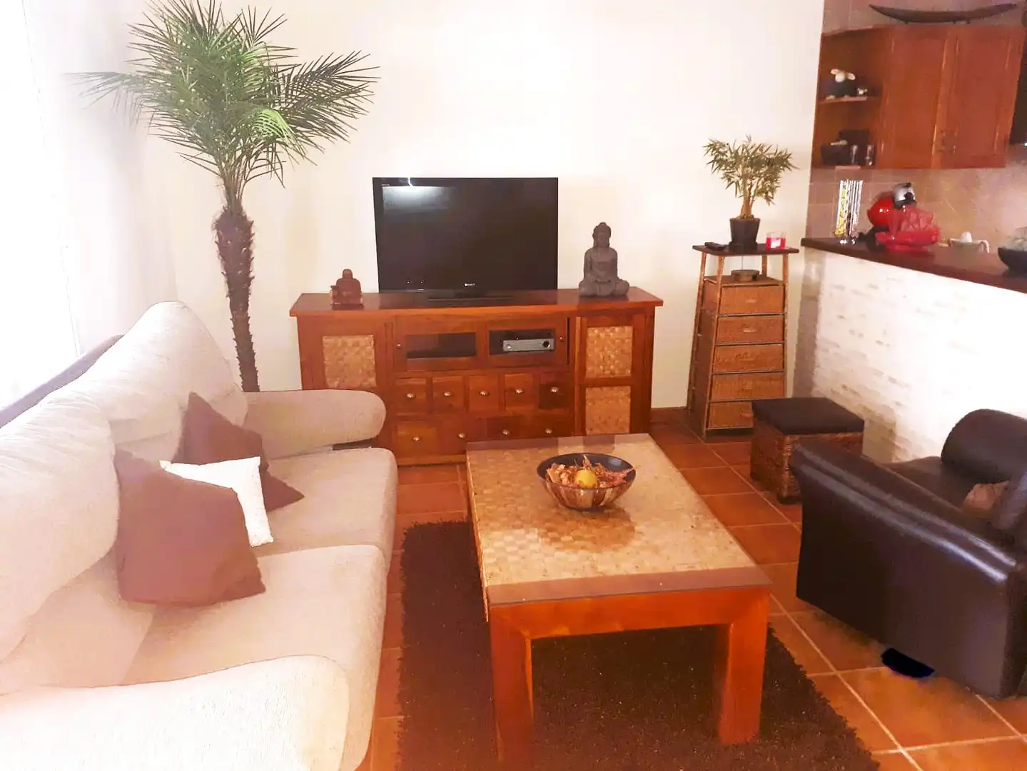 Sala de estar de Casa adosada en venta en Torrevieja con Aire acondicionado, Terraza y Amueblado