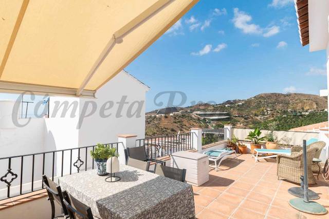 Casa adosada en Venta en Torrox Pueblo