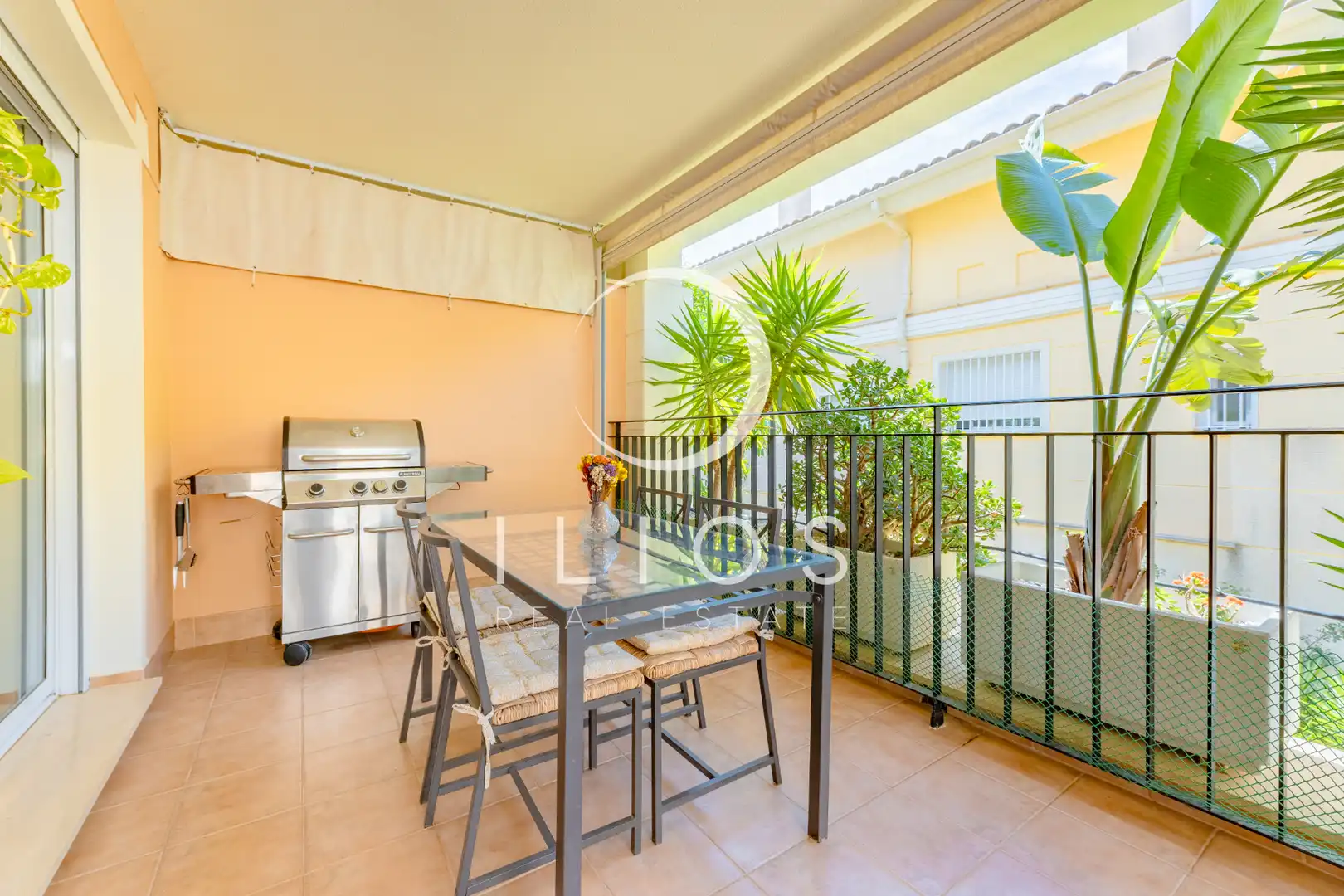 Terrasse von Wohnung zum Verkauf in Chiva mit Klimaanlage, Parkett und Terrasse
