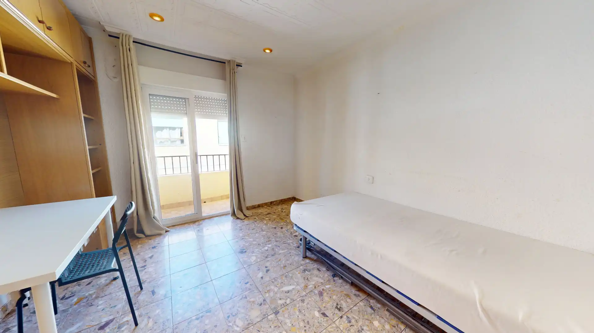 Habitación de Piso en venta en Elda