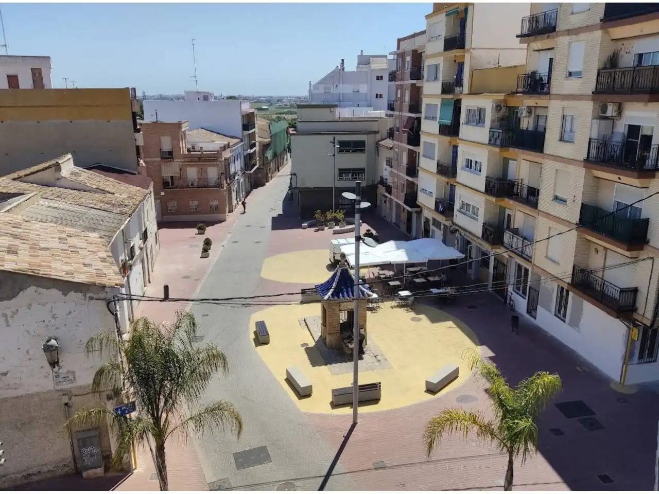 Vista exterior de Piso en venta en Burjassot con Terraza y Balcón