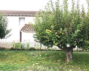 Jardí de Casa o xalet en venda en Villasabariego amb Calefacció, Jardí privat i Terrassa