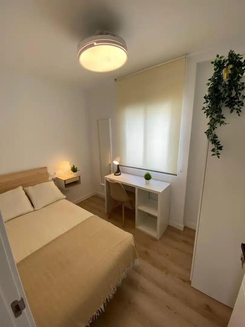 Flat for sale in Calle SIERRA DEL CASTAÑO, Tiro de Línea