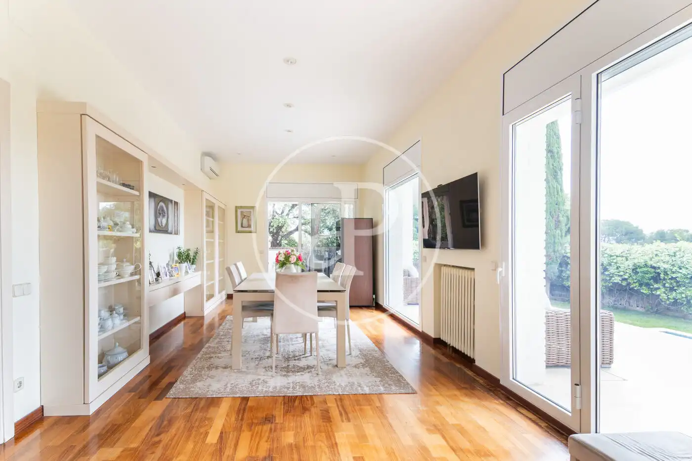 Vista exterior de Casa o xalet de lloguer en Barcelona amb Aire condicionat, Calefacció i Jardí privat