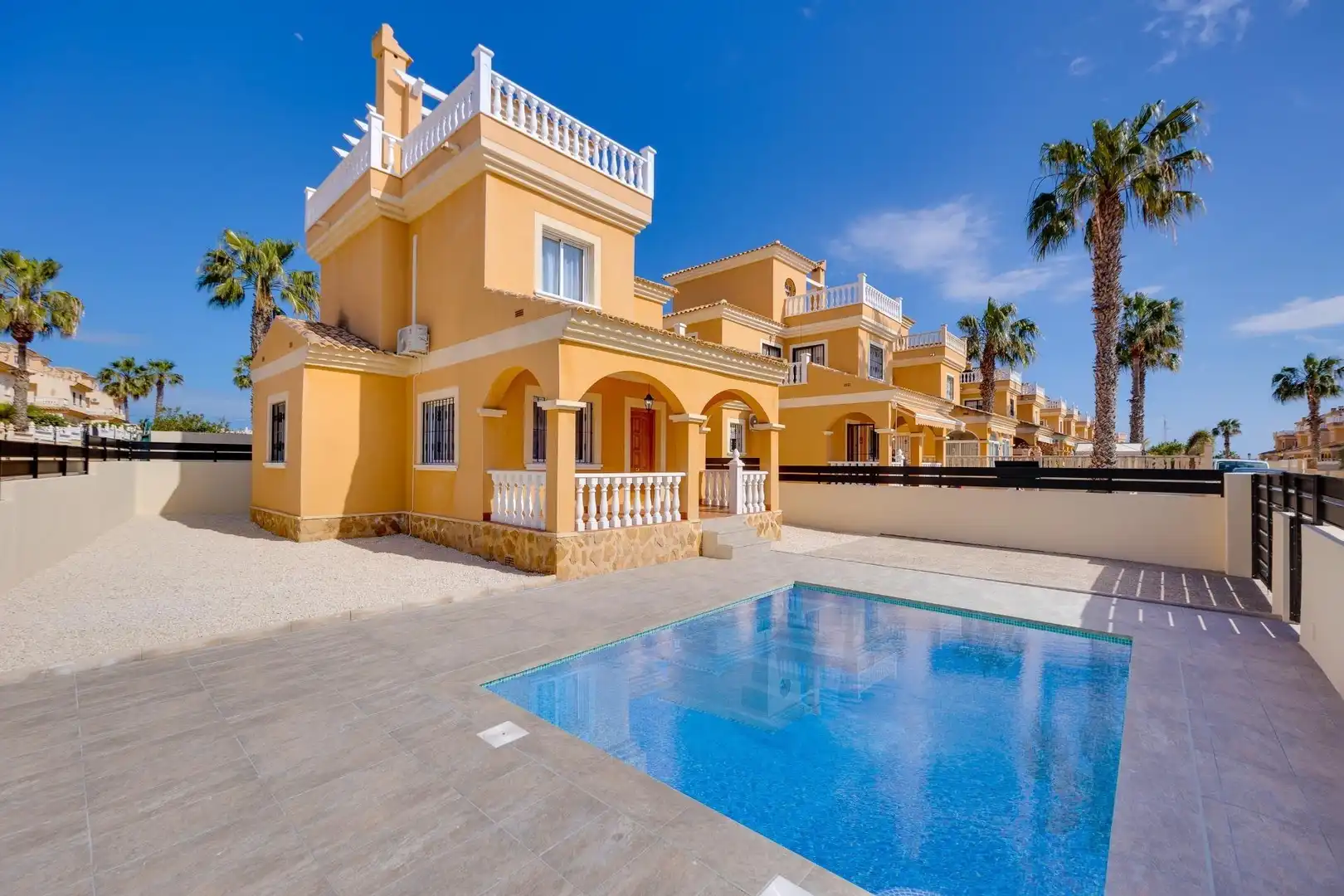 Detached house for sale in Algorfa
