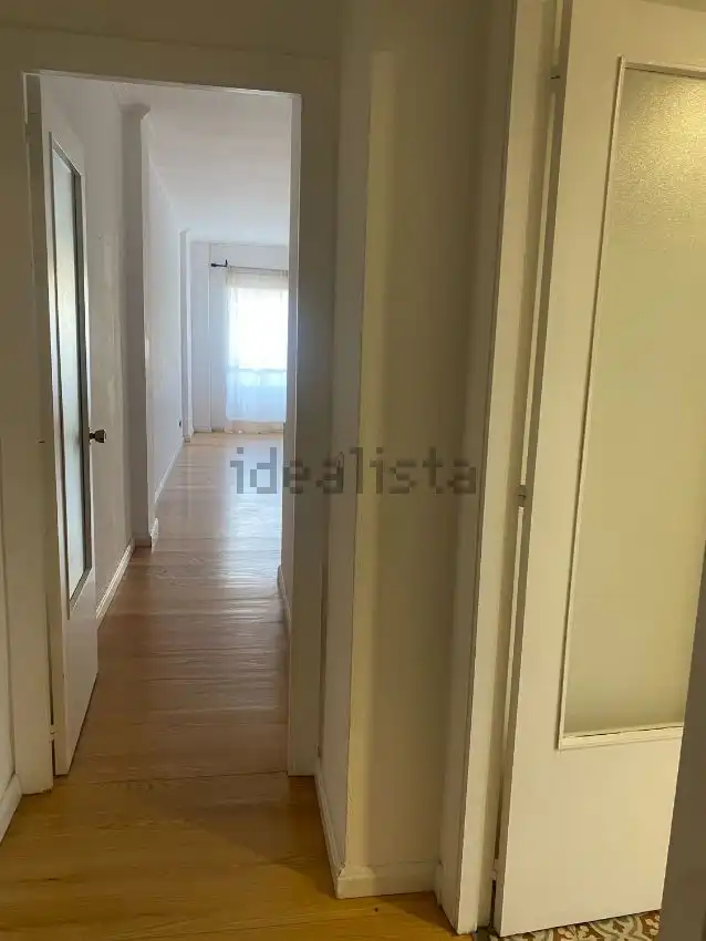 Wohnung zur Miete in Sevilla mit Klimaanlage, Terrasse und Balkon