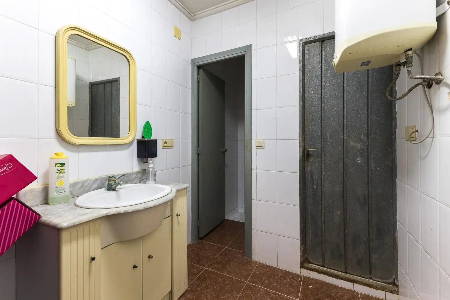 Badezimmer von Geschaftsraum zum Verkauf in Mislata