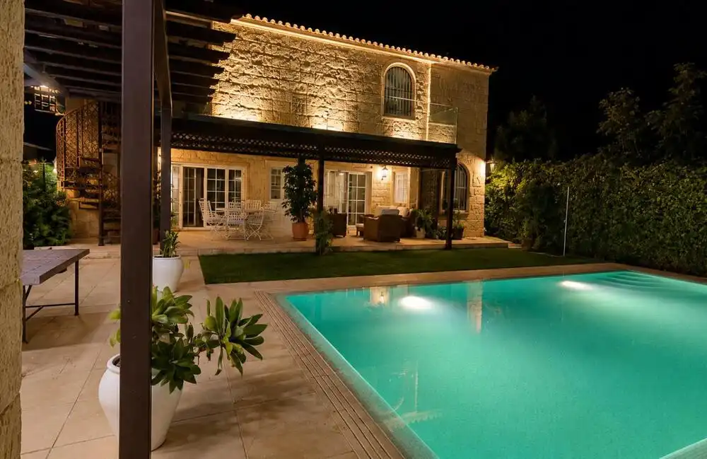 Swimming pool of Houses for rent in Nueva Andalucía