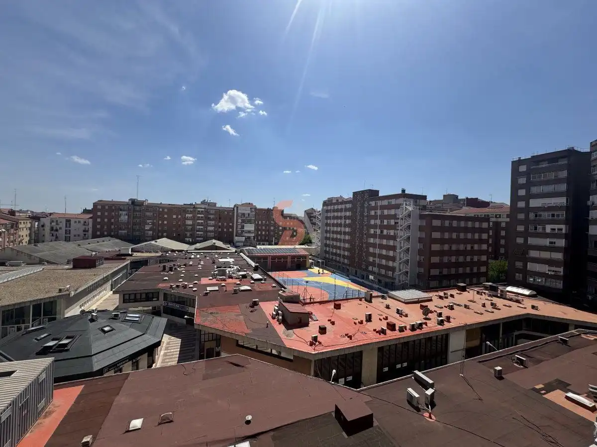 Vista exterior de Pis en venda en Valladolid amb Aire condicionat, Calefacció i Terrassa