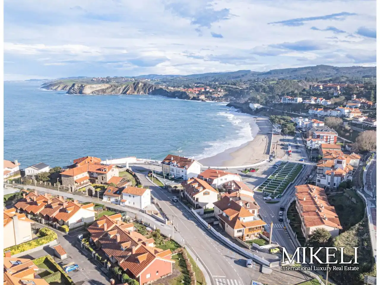 Commercial properties for sale in Paseo MUELLE, Comillas (Cantabria)