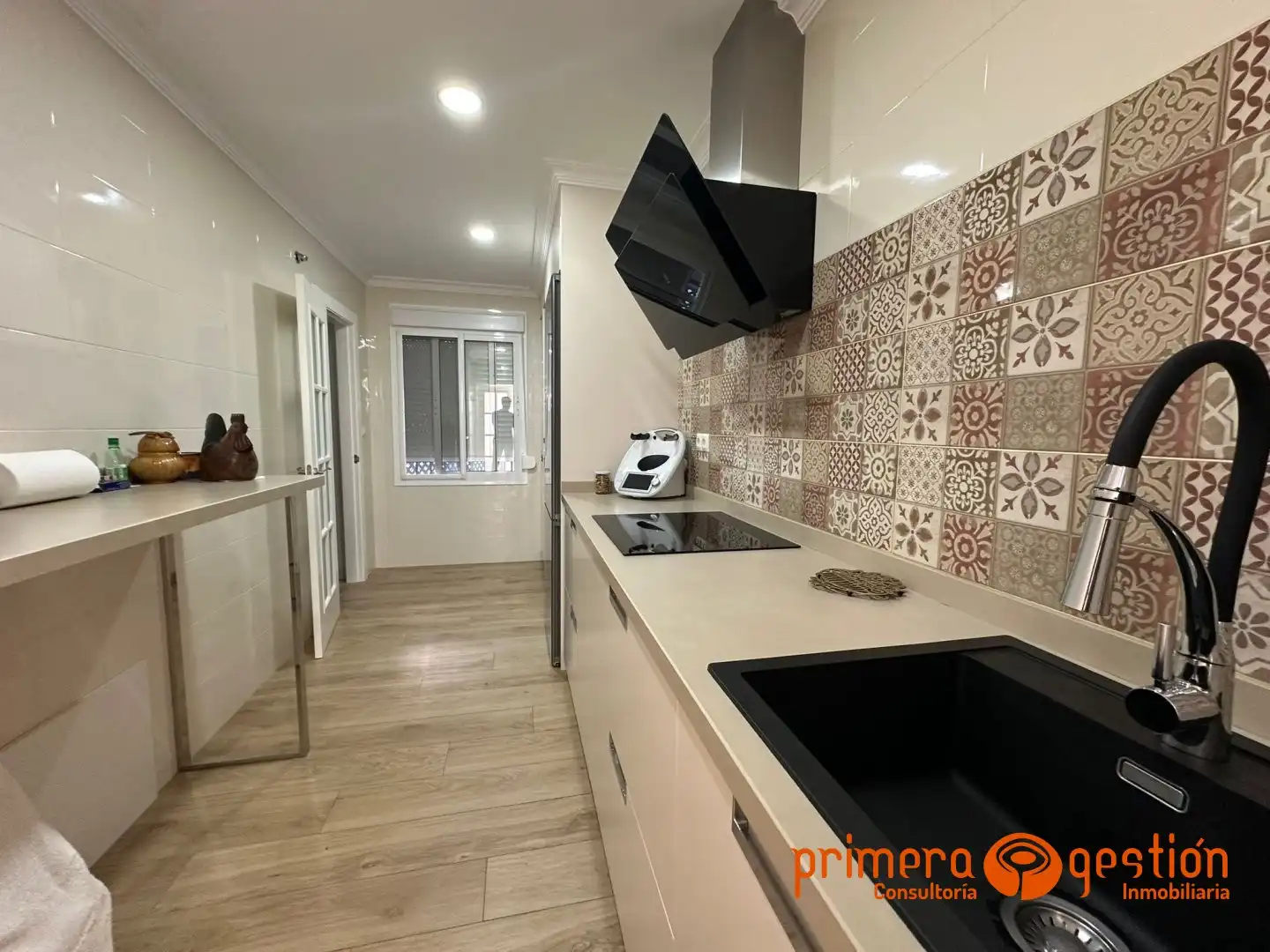 Cocina de Piso en venta en Lora del Río con Aire acondicionado, Calefacción y Trastero