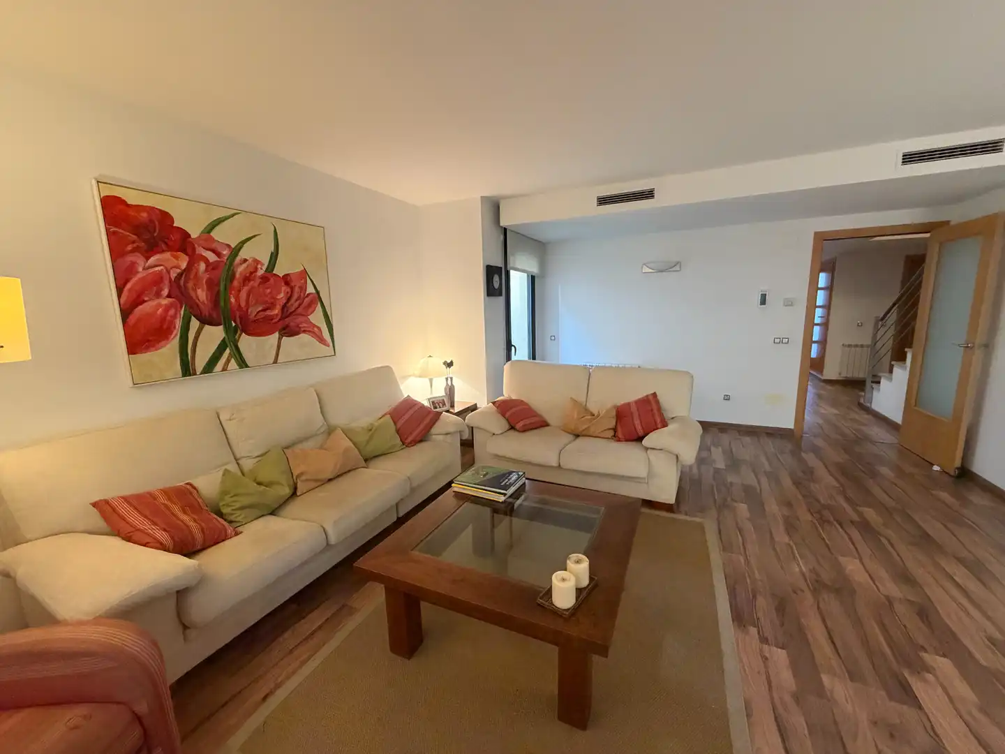 Sala d'estar de Casa adosada en venda en Cambrils amb Aire condicionat, Calefacció i Jardí privat
