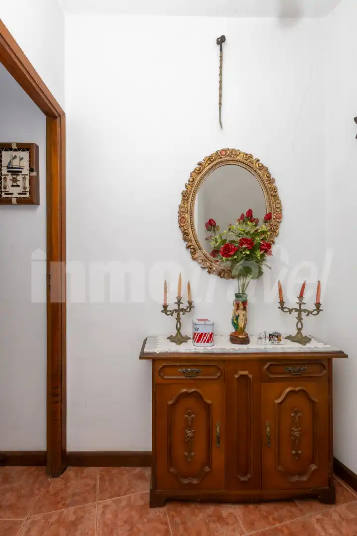 Menjador de Casa adosada en venda en Sanxenxo amb Terrassa, Moblat i Forn