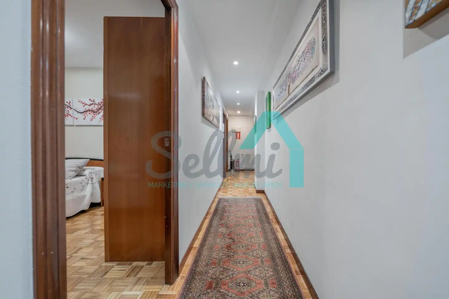 Planta baja de alquiler en Oviedo  con Calefacción, Parquet y Amueblado