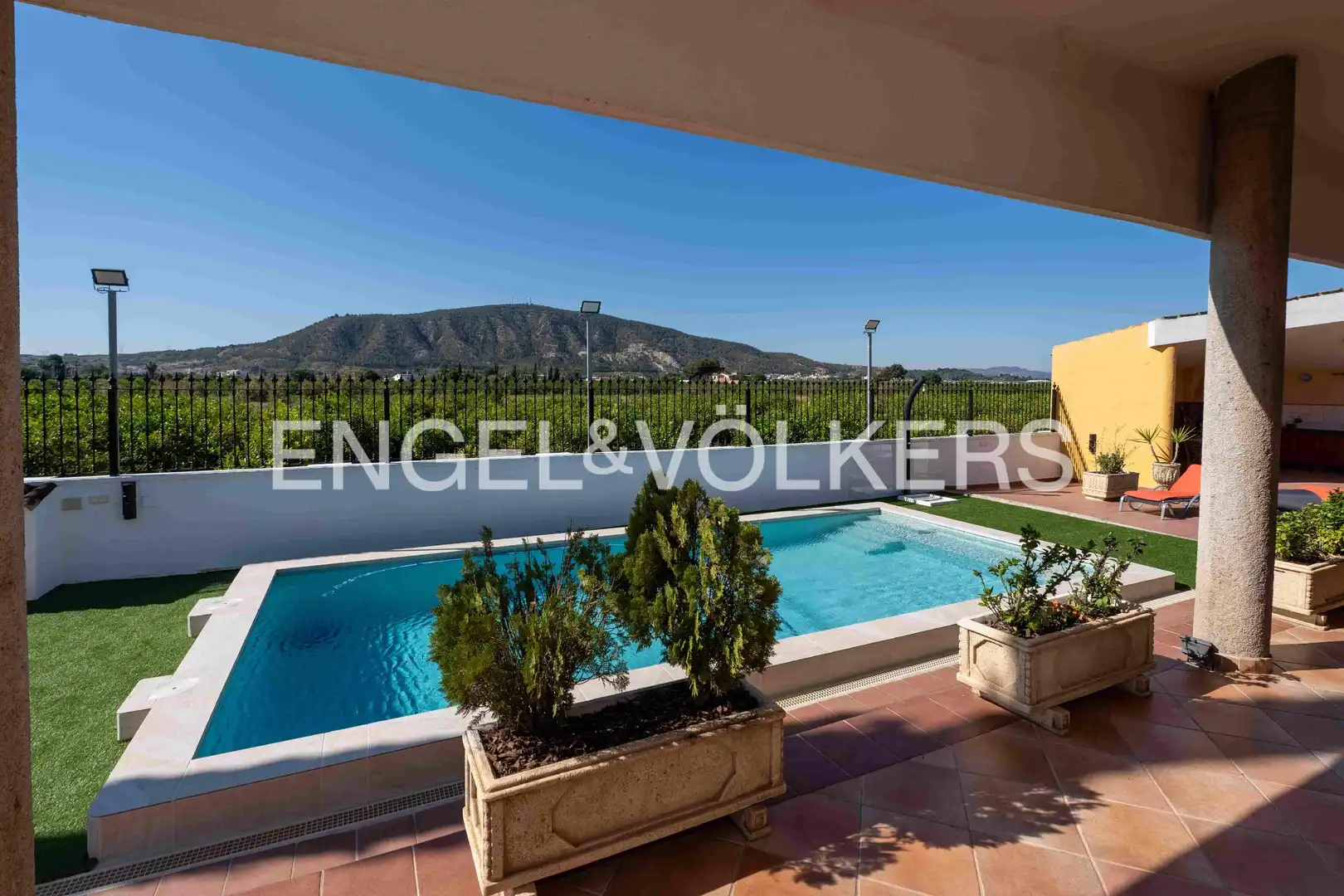 Piscina de Finca rústica en venda en Orihuela amb Aire condicionat, Calefacció i Jardí privat