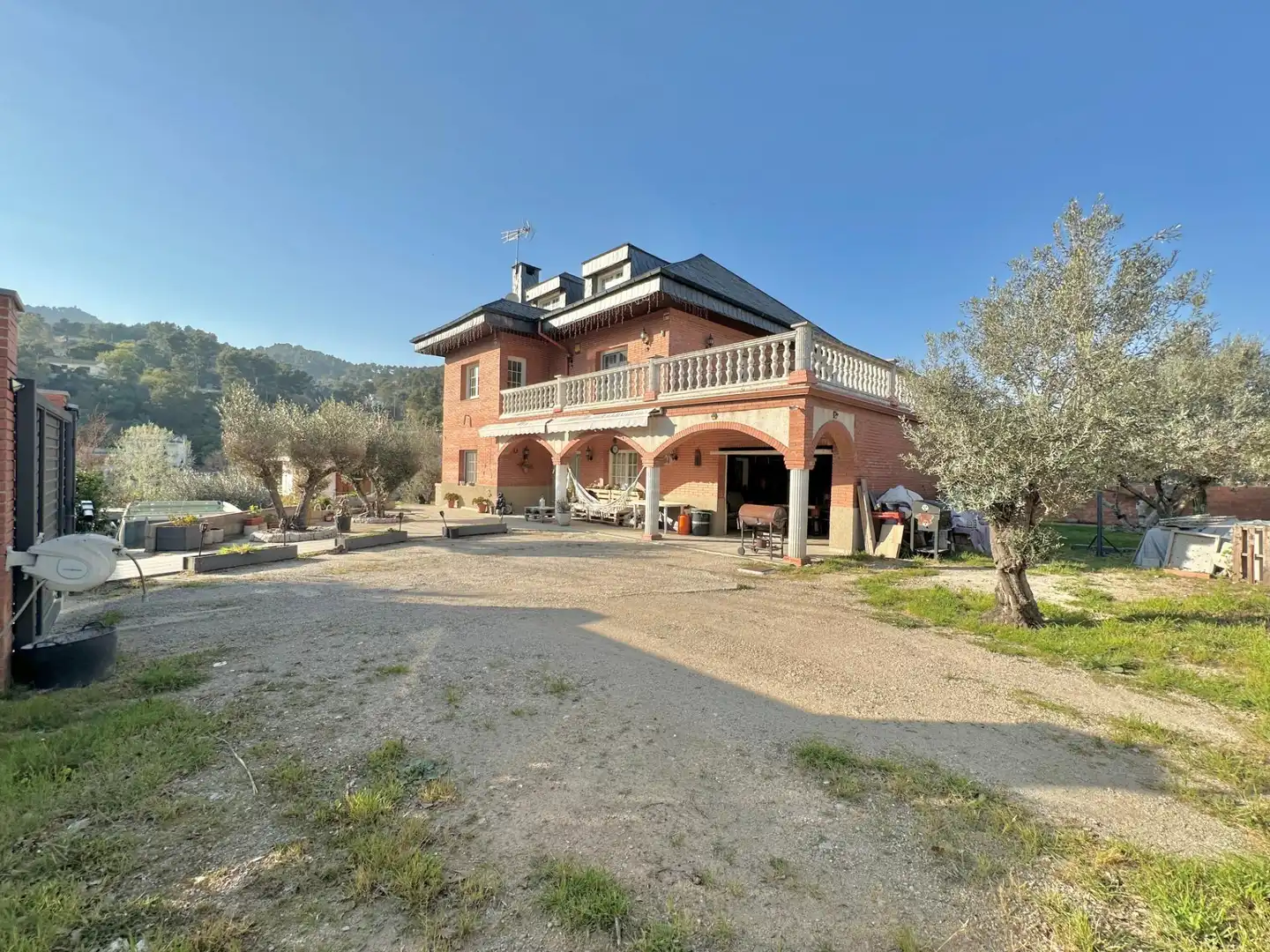 Detached house for sale in Corbera de Llobregat