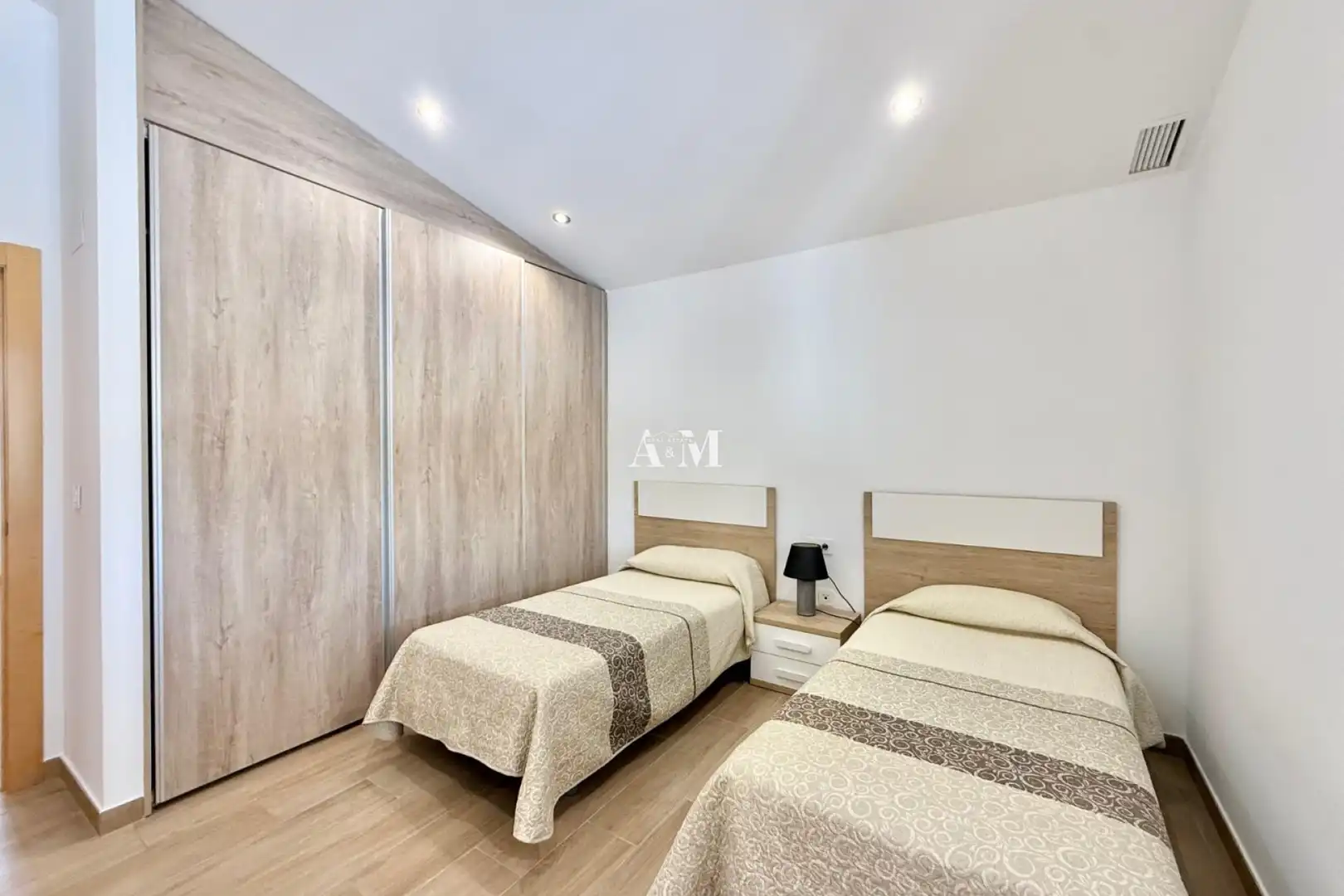 Habitación de Casa o chalet de alquiler en Elche / Elx con Aire acondicionado, Calefacción y Terraza