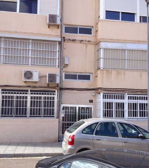 Foto 2 de Pis en venda a Santander, Ciudad Jardín - Tagarete - El Zapillo, Almería Capital
