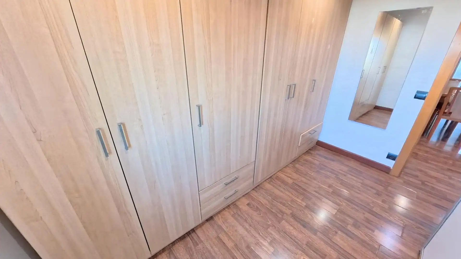 Schlafzimmer von Wohnung zum Verkauf in Barcelona mit Klimaanlage, Parkett und Möbliert