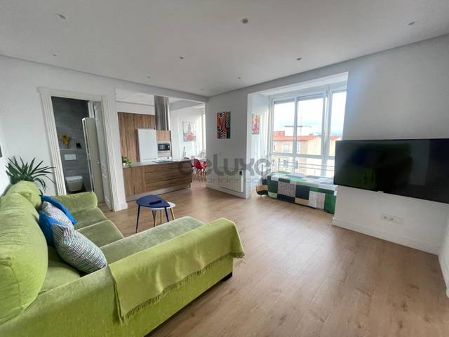 Apartamento en Alquiler en Calle CISNEROS en Numancia - San Fernando