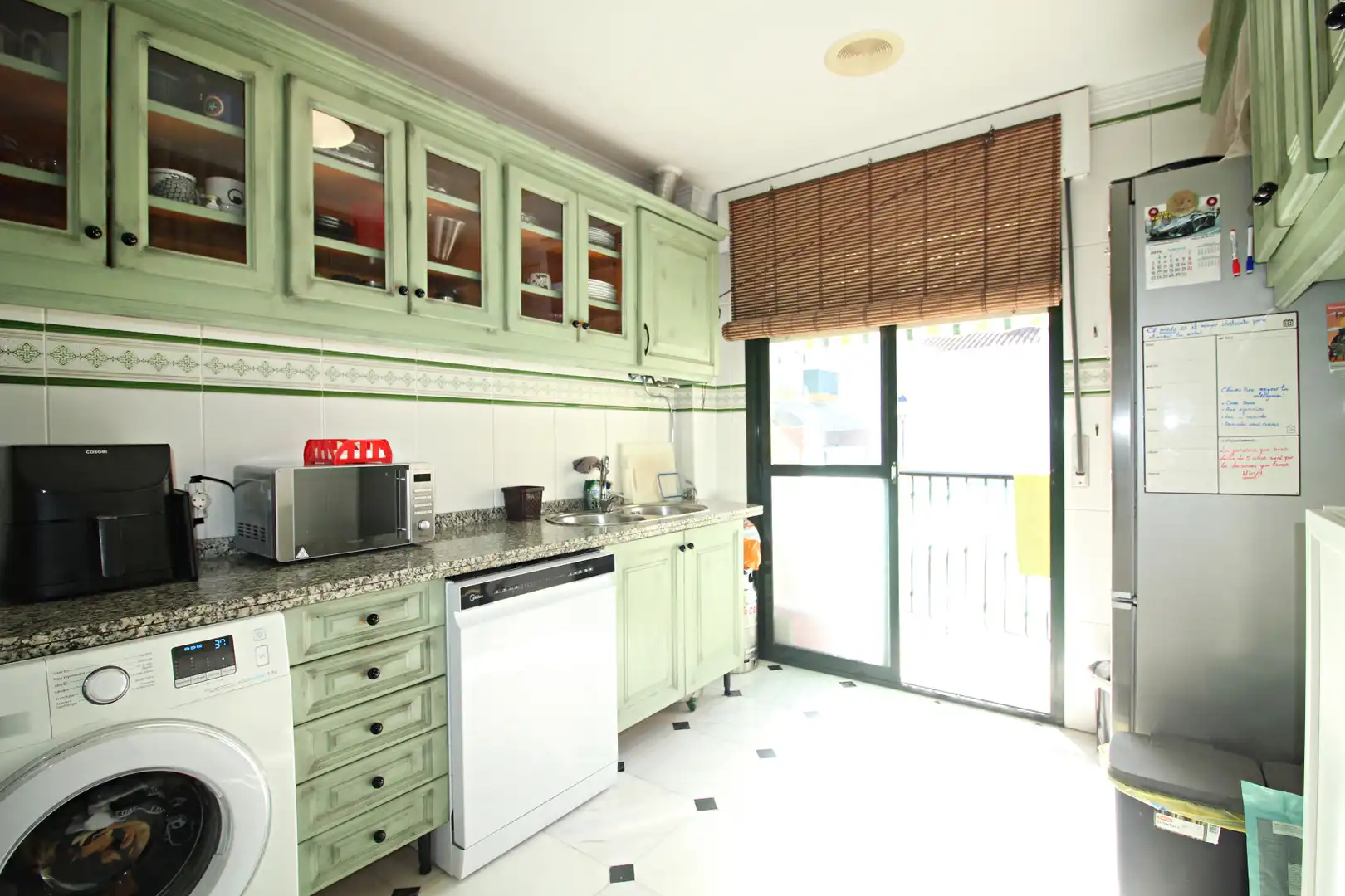 Küche von Einfamilien-Reihenhaus zum Verkauf in Aljaraque