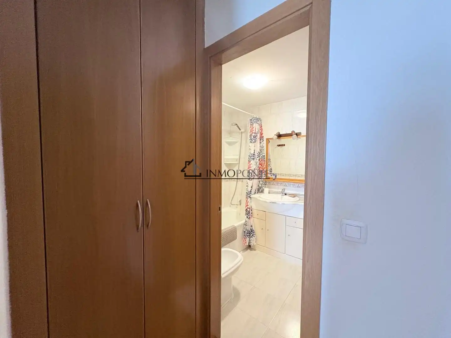 Habitación de Piso de alquiler en Pontevedra Capital  con Calefacción, Terraza y Trastero