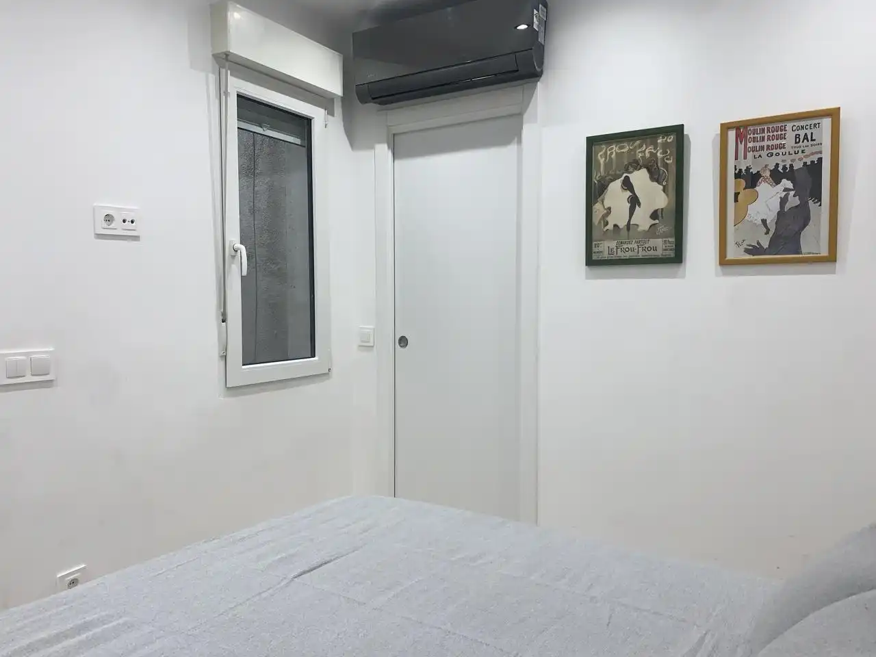 Bedroom of Flat for rent in Madrid  with Air Conditioner and Furnished